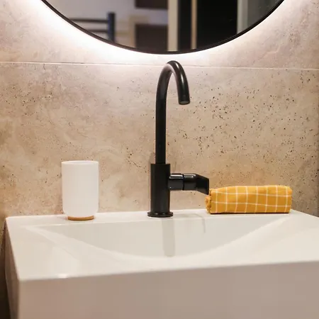 Elegant Situe Proche Du Palais קאן